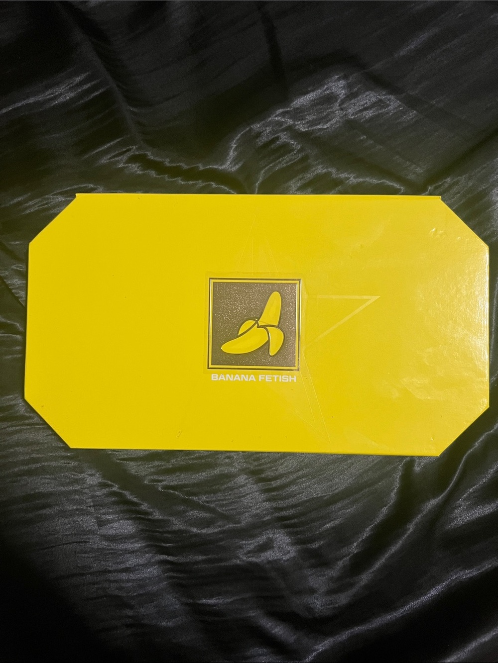 Jeffree Star Banana Fetish Eyeshadow Palette [Rare]